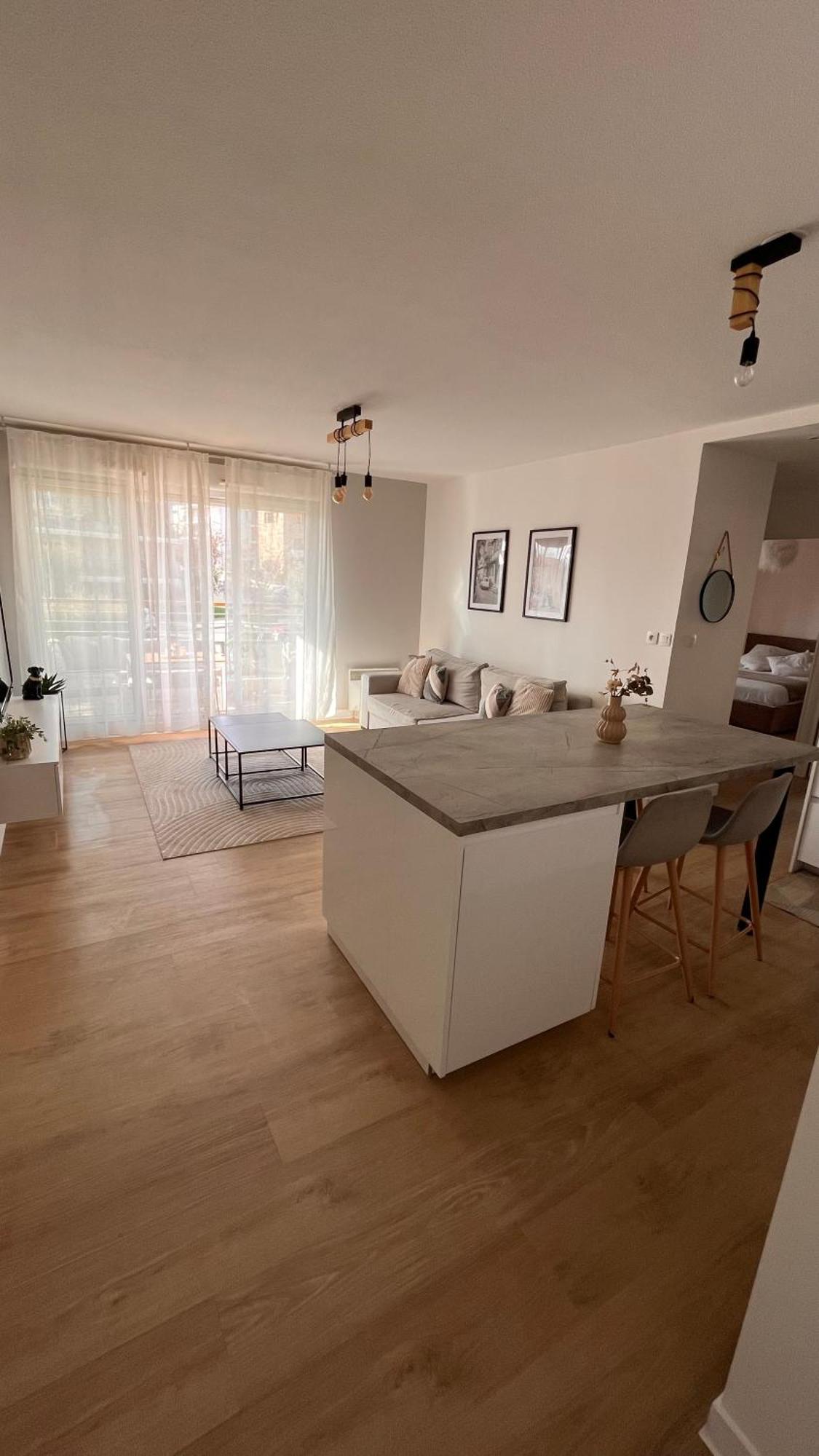 Appartement 2 Chambres Dans Residence Avec Piscine Et Parking La Ciotat Eksteriør bilde