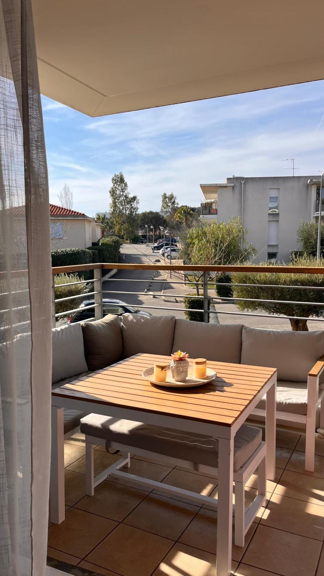 Appartement 2 Chambres Dans Residence Avec Piscine Et Parking La Ciotat Eksteriør bilde