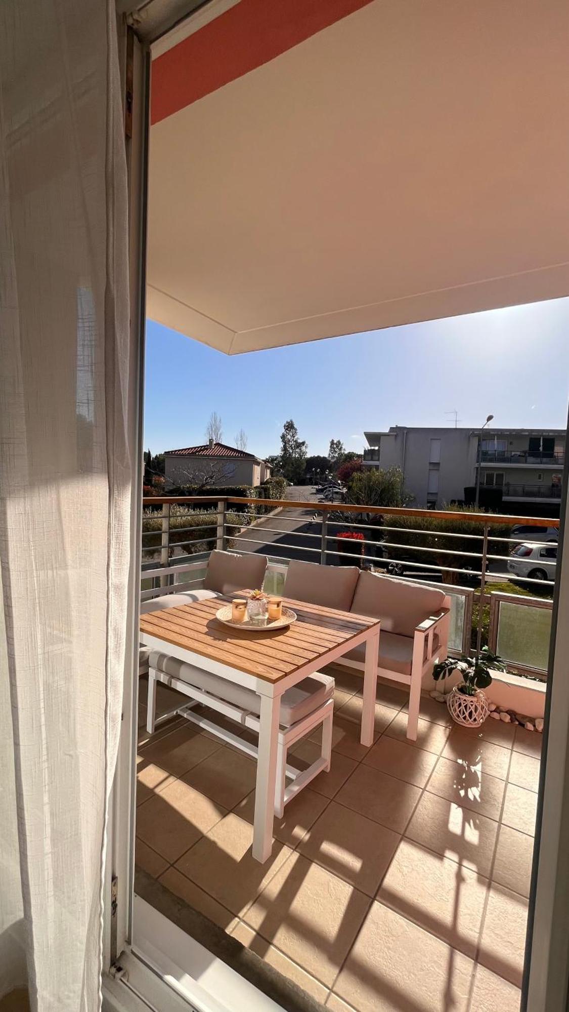 Appartement 2 Chambres Dans Residence Avec Piscine Et Parking La Ciotat Eksteriør bilde