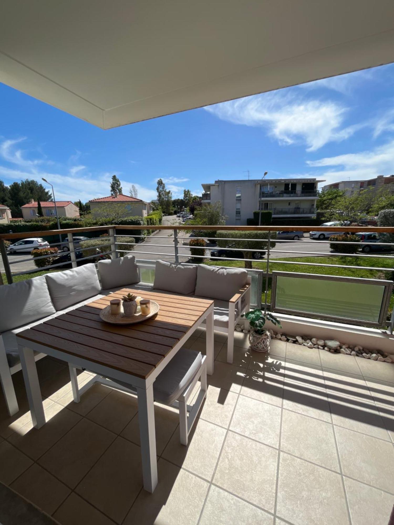 Appartement 2 Chambres Dans Residence Avec Piscine Et Parking La Ciotat Eksteriør bilde