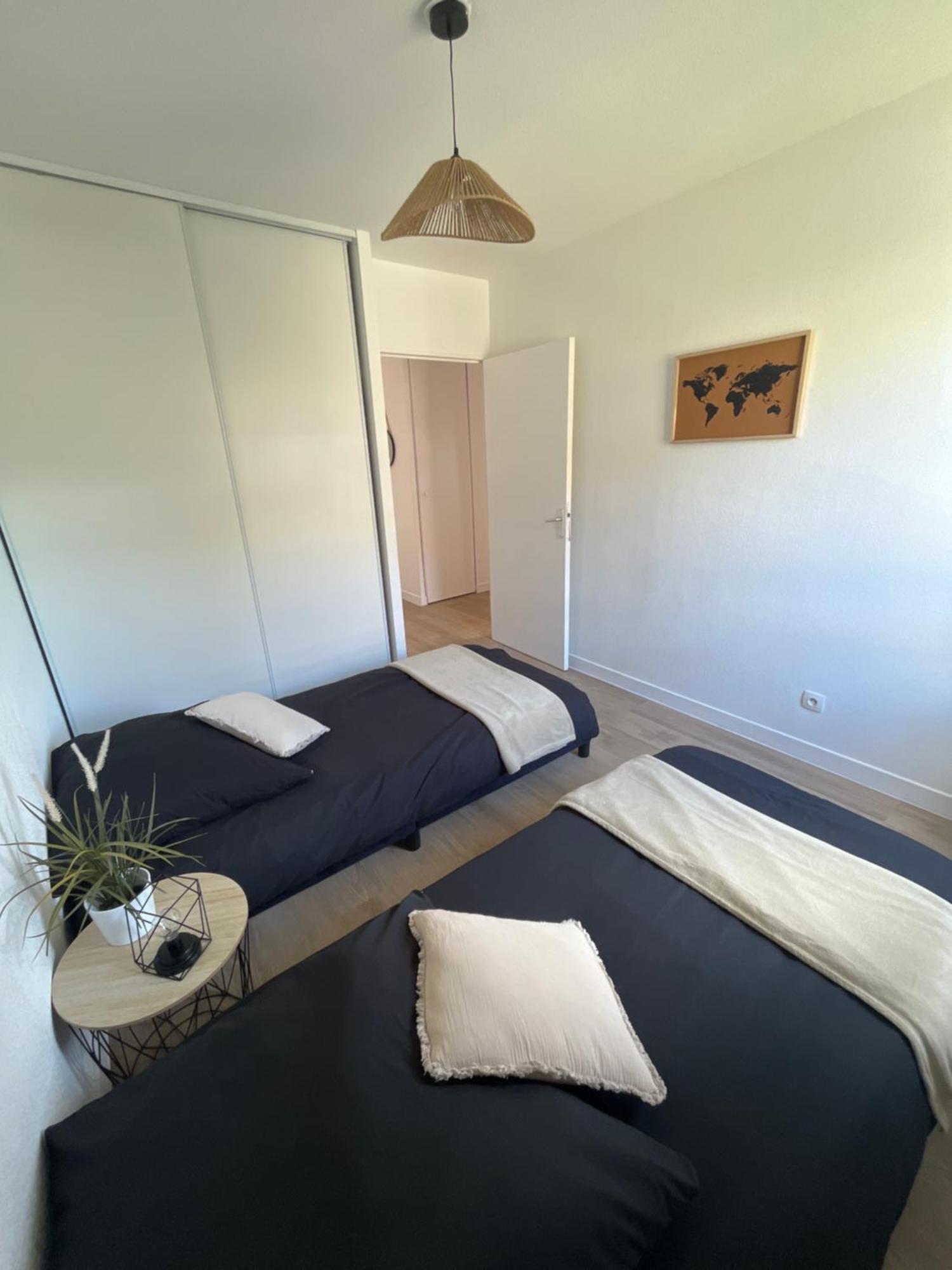 Appartement 2 Chambres Dans Residence Avec Piscine Et Parking La Ciotat Eksteriør bilde
